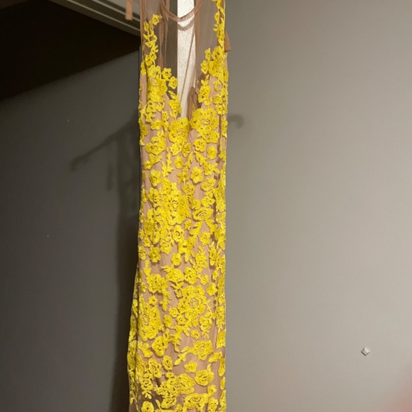 For love & lemons yellow lace dress excellent condition - Picture 2 of 5